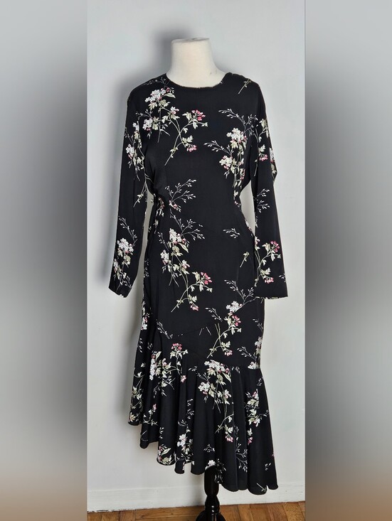Boohoo Dresses & Skirts - Boohoo Black Floral Long-Sleeve High-low Style Dress